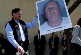 Joseph James DeAngelo Jr. de 72 a&ntilde;os.