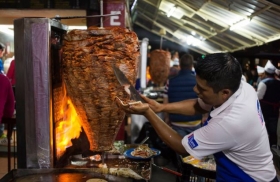 SAT cobrar&aacute; impuestos a taquer&iacute;as y peque&ntilde;os negocios