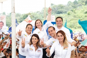Alonso Hidalgo se comprometi&oacute; a seguir trabajando por el bienestar de las familias 