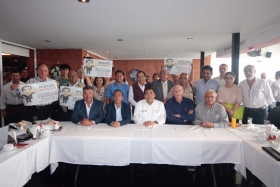 Se comprometi&oacute; a ejercer acciones en el saneamiento del Atoyac 