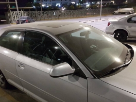 Autom&oacute;viles fueron cubiertos por una capa de ceniza 