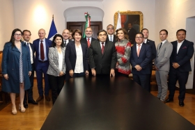 Mi gobierno avanza en la simplificaci&oacute;n administrativa y combate a la corrupci&oacute;n, afirma