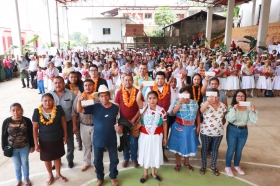 Entrega Trabajo becas de capacitaci&oacute;n en la Sierra Norte
