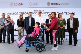 Gobierno de Puebla y Beneficencia P&uacute;blica entregaron los apoyos  