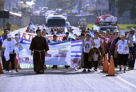 Se prepara paquete legislativo para expulsar inmigrantes del pa&iacute;s.