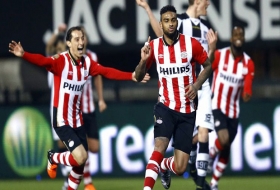 PSV l&iacute;der