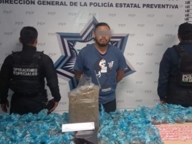 Con siete kilos de aparente marihuana, Polic&iacute;a Estatal detiene a un hombre