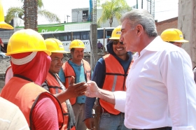 En el caso del carril confinado registra un avance del 96.5 por ciento en la colocaci&oacute;n de concreto hidr&aacute;ulico