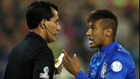 Neymar da Silva, recibe una suspensi&oacute;n de 4 partidos.