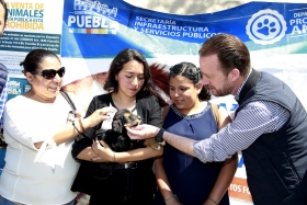 Asisti&oacute; a la Jornada de Adopci&oacute;n de Perros y Gatos en la zona de Analco
