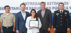 Reiter&oacute; su compromiso para impulsar la dignificaci&oacute;n de la carrera policial, mejorando las condiciones de vida y trabajo de los elementos