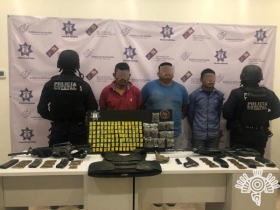 Tres integrantes de la banda tambi&eacute;n fueron asegurados.