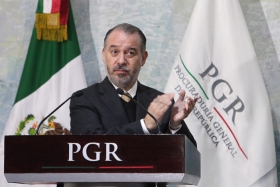 La sorpresiva renuncia fue presentada a la Junta de Coordinaci&oacute;n Pol&iacute;tica en el Senado mexicano