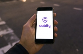 Las empresas de transporte ejecutivo, como Uber, tendr&aacute;n que obtener licencia mercantil
