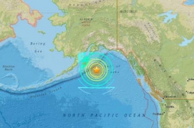 En Alaska, los residentes corrieron hacia escuelas y centros de evacuaci&oacute;n 