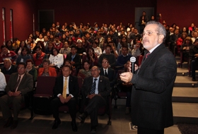 Catedr&aacute;tico de la Facultad de Contadur&iacute;a P&uacute;blica de la BUAP