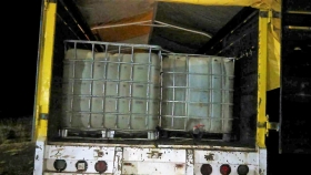 Se encontraron bidones al interior de un veh&iacute;culo Dina 