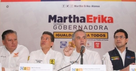 Ofreci&oacute; rueda de prensa en la capital poblana   