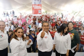 Resaltan cercan&iacute;a de Jim&eacute;nez Merino con la gente   
