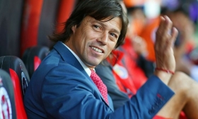 En lo que seducen a Almeyda, Costa Rica nombra t&eacute;cnico interino