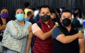 Inicia primer etapa de vacunaci&oacute;n para adultos de 30 a 39 a&ntilde;os