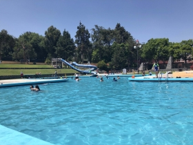 Se pueden hacer reservaciones al 01-800-623-23-23 y para mayor informaci&oacute;n en la p&aacute;gina http://centrosvacacionales.imss.gob.mx