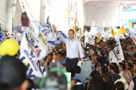 El candidato presidencial se comprometi&oacute; a resolver el problema de desabasto de agua en Amozoc