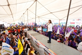 Hasta el momento ha sido la &uacute;nica candidata en recorrer 105 municipios 