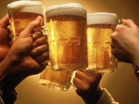 La cerveza est&aacute; de fiesta