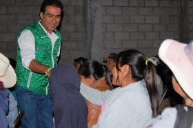 Present&oacute; algunas de sus propuestas en materia de salud y desarrollo econ&oacute;mico