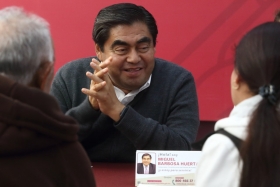 Ofrece asesor&iacute;a jur&iacute;dica a la se&ntilde;ora Ana Mar&iacute;a a la que el SAT le est&aacute; cobrando 3 millones de pesos